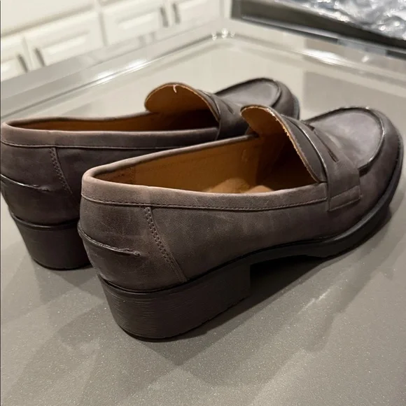 BareTraps Brown Leather Loafers - Picture 2 of 6